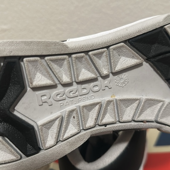 Reebok BB 5600 Archive - Black and White High-Top Sneakers - Picture 17 of 17